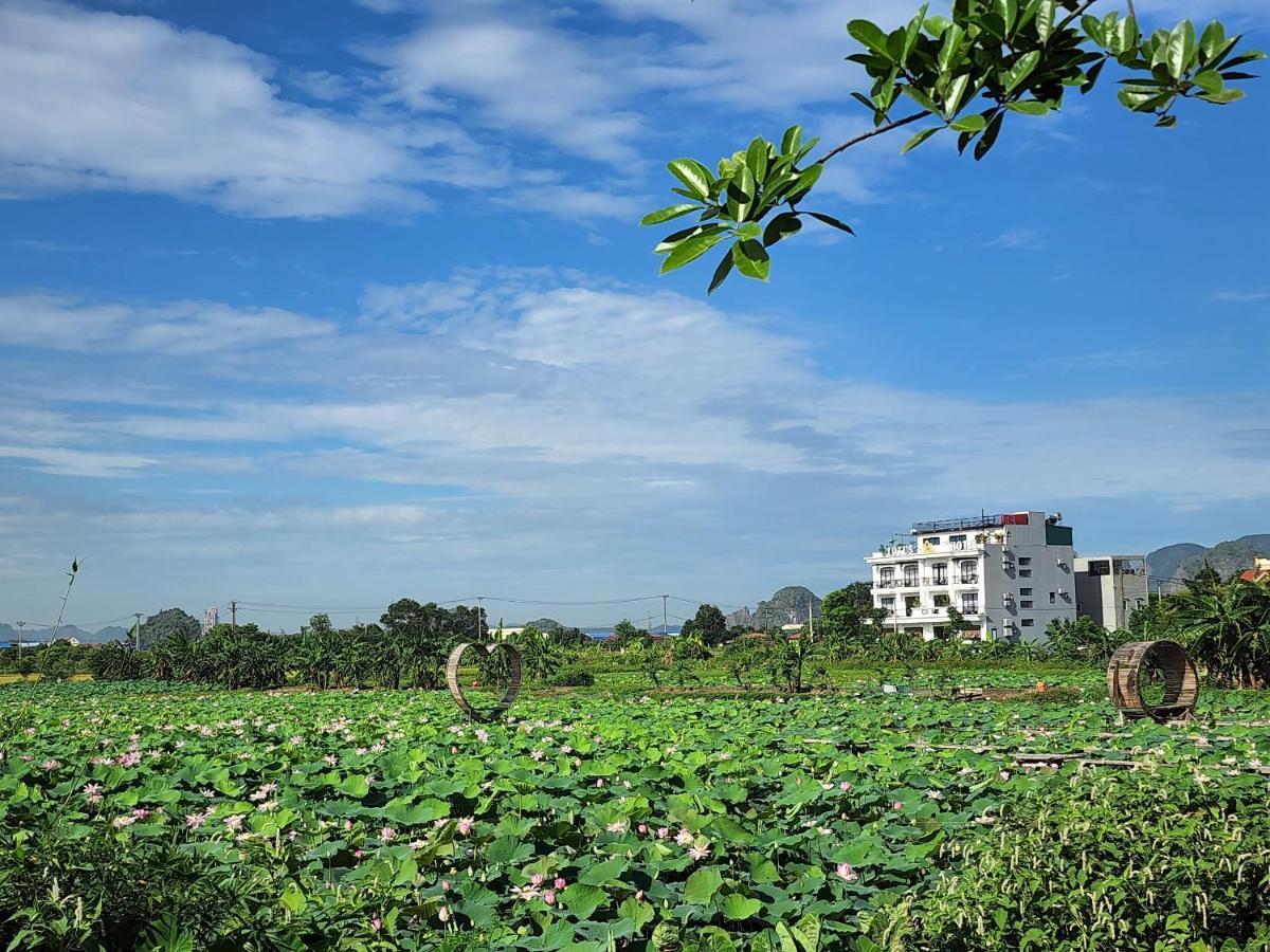 Lotus Hotel Ninh Binh Bagian luar foto