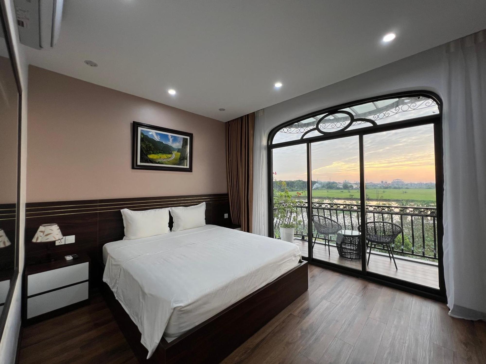 Lotus Hotel Ninh Binh Bagian luar foto