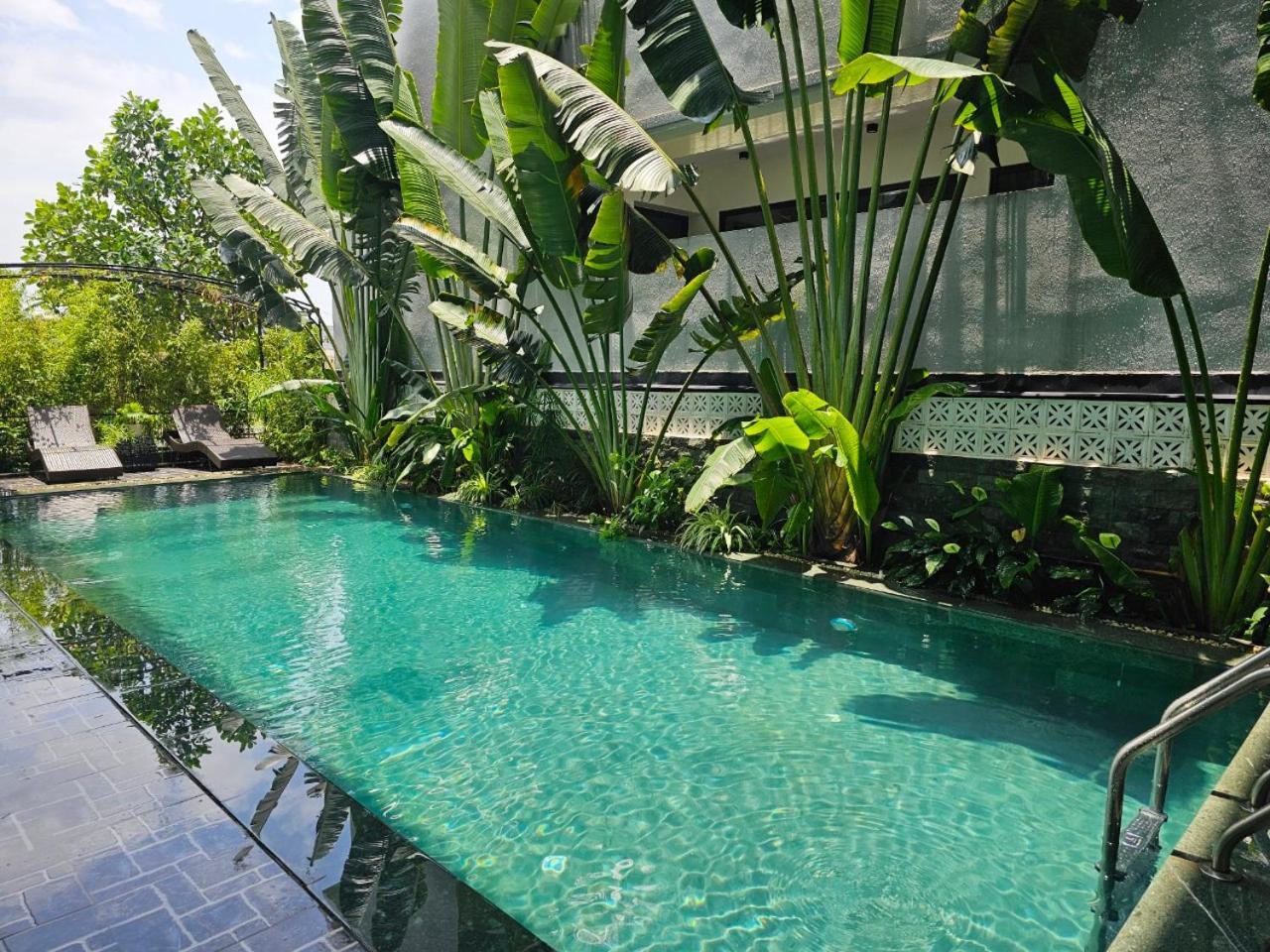 Lotus Hotel Ninh Binh Bagian luar foto