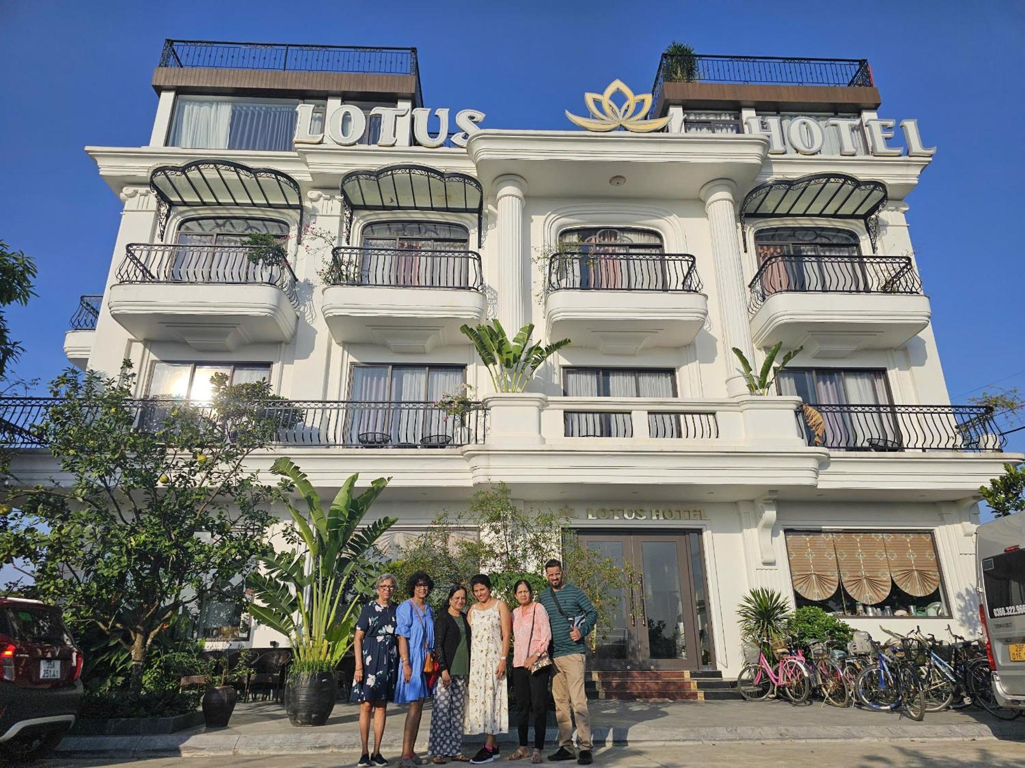 Lotus Hotel Ninh Binh Bagian luar foto